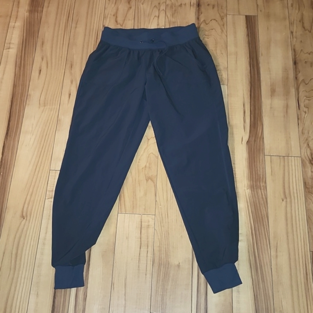 3/15❤️Athletic Works thin pants. Dri-More Tech S
